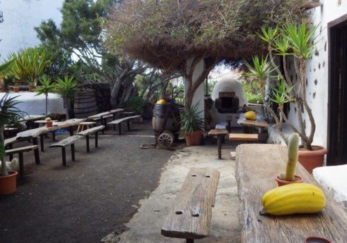 'Cantina Tipica' Aussenplätze